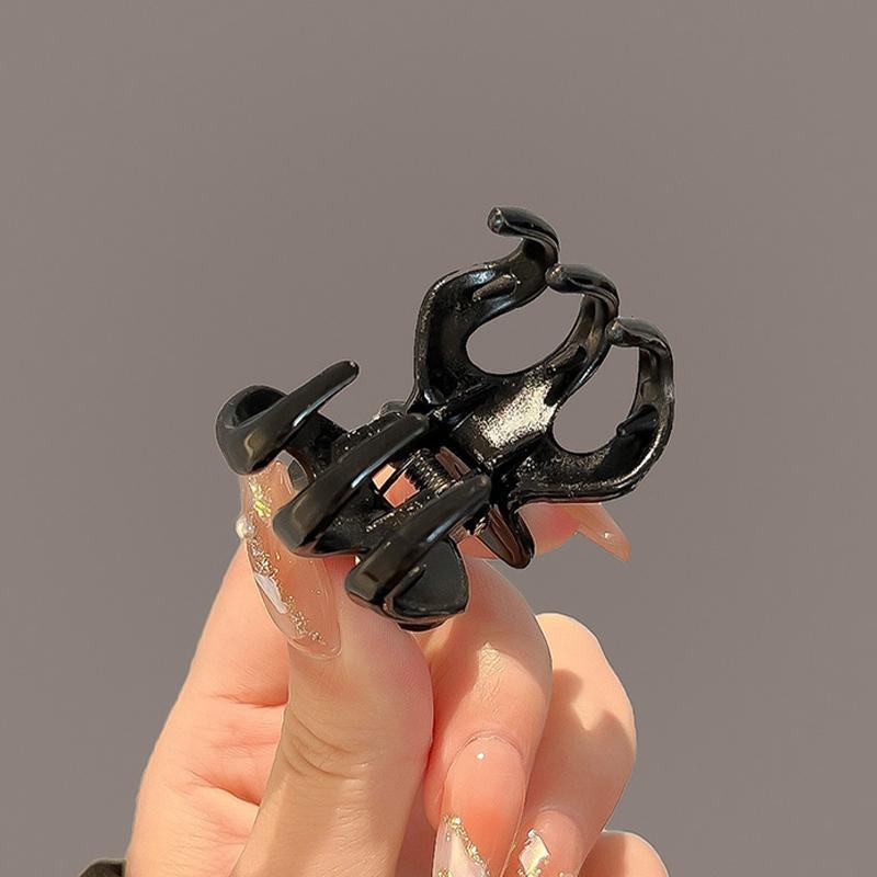 【Bayar di tempat】Lembut Elegan Wanita Jepit Rambut Huruf Vintage Hair Claw Clip Fashion Hiasan Kepala Serbaguna