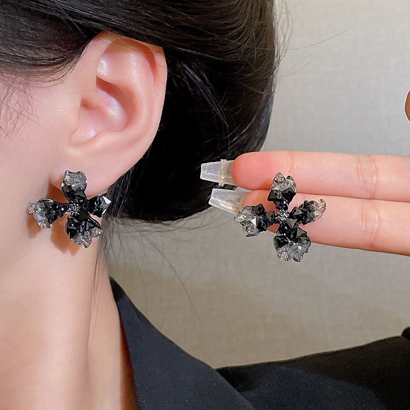 925jarum Perak Mewah Hitam Kristal Bunga Anting Fashion Wanita Stud Earrings