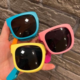 【Bayar di tempat】Kacamata Hitam Anak-Anak Yang Dapat Dilipat Cermin Kacamata Pantai Fashion square sunscreen sunglasses