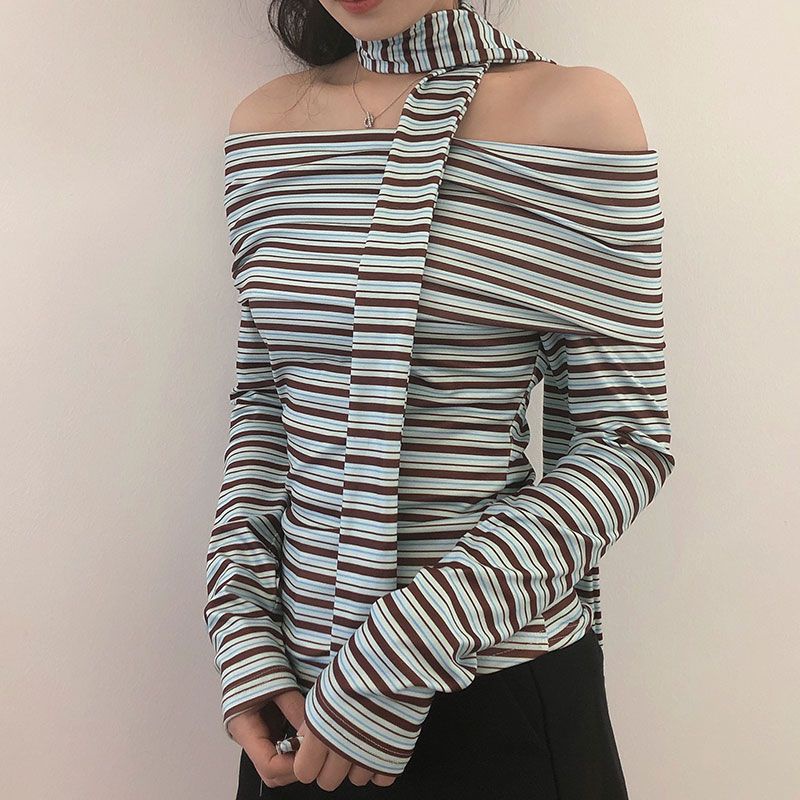 Red 2023 musim semi baru satu kata off-the-shoulder rasa desain keinginan murni hot girl bagian pendek slim slim lengan panjang t-shirt wanita top