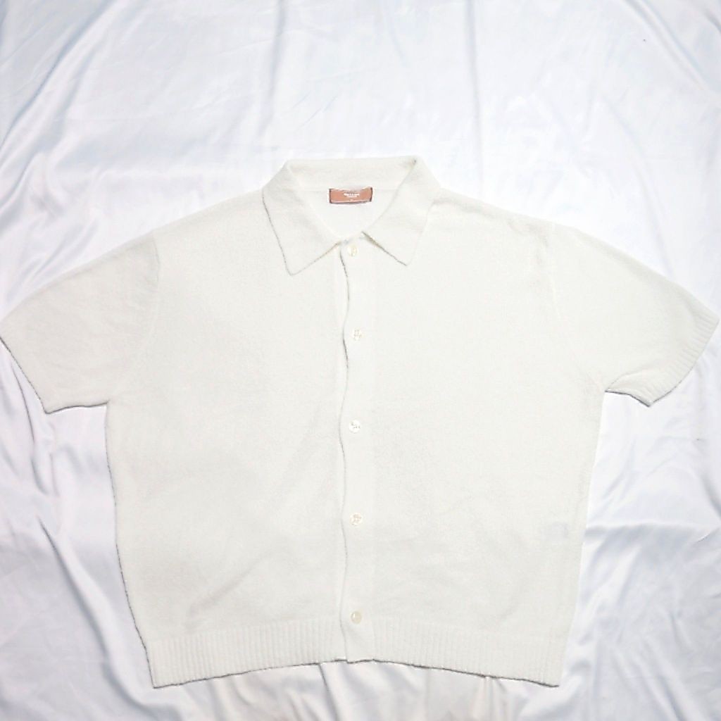 TRILLION Bookle Collar Unisex  Full Button Putih White Boxy Oversized Kerah Pendek Knitwear Sweater 