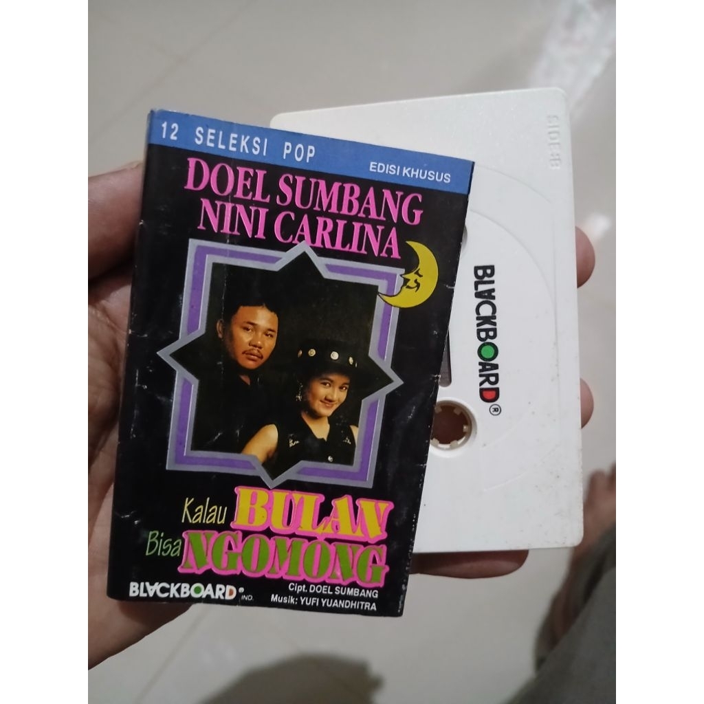 kaset pita doel sumbang  dan nini carlina kalau bulan bisa ngomong