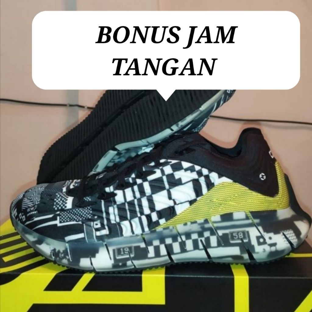 Sepatu Reebok x minami zig kinetica