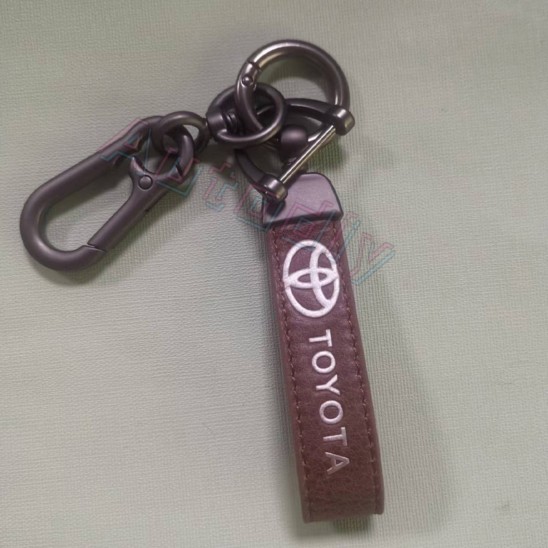 【 Ready Stock 】 ISUZU Leather Key Chain Keychain ISUZU TOYOTA NISSAN HONDA MITSUBISHI Keychain Car Key Keyring