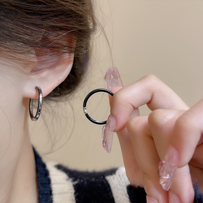 925jarum Perak Gaya Baru Lingkaran Sederhana Anting Hitam Wanita Fashion Hoop Earrings