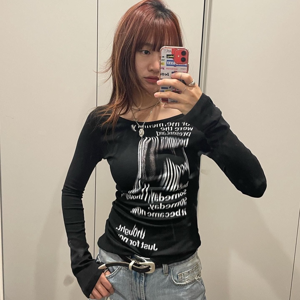 Red Gaya Amerika Baru Mekar Printing Slim Fit Gadis Panas Lengan Panjang Tanpa Tali All-Match Top Musim Semi dan Musim Gugur Bottoming T-shirt wanita Ins