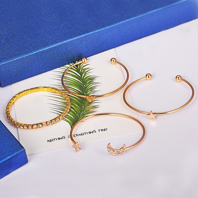 4pcs / Set Gelang Bangle Open Desain Bulan Bintang Gaya Eropa Amerika Untuk Wanita