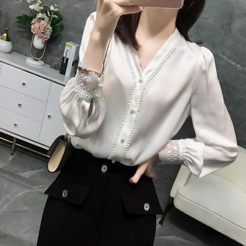 Kemeja sifon V-neck top wanita yang elegan