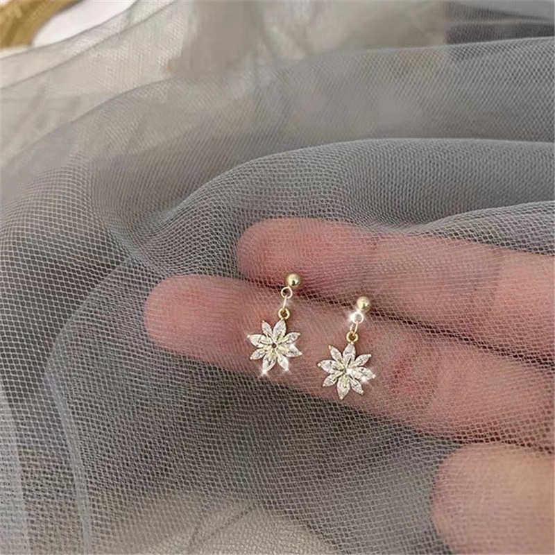 Goldkingdom Aksesoris Perhiasan Fashion Ready Stock Perak Disepuh Jarum Kecil Segar Bunga Indah Anting Pendek