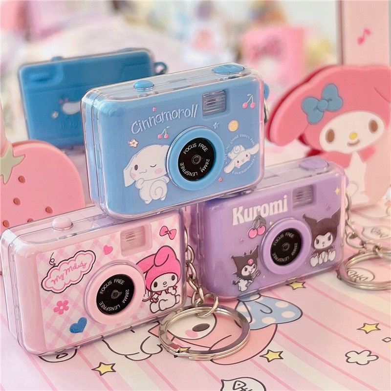 New Sanrio Kuromi Cinnamoroll Mymelody Pikachu Kreatif Bercahaya Kamera Gantungan Kunci Liontin Mainan Anak