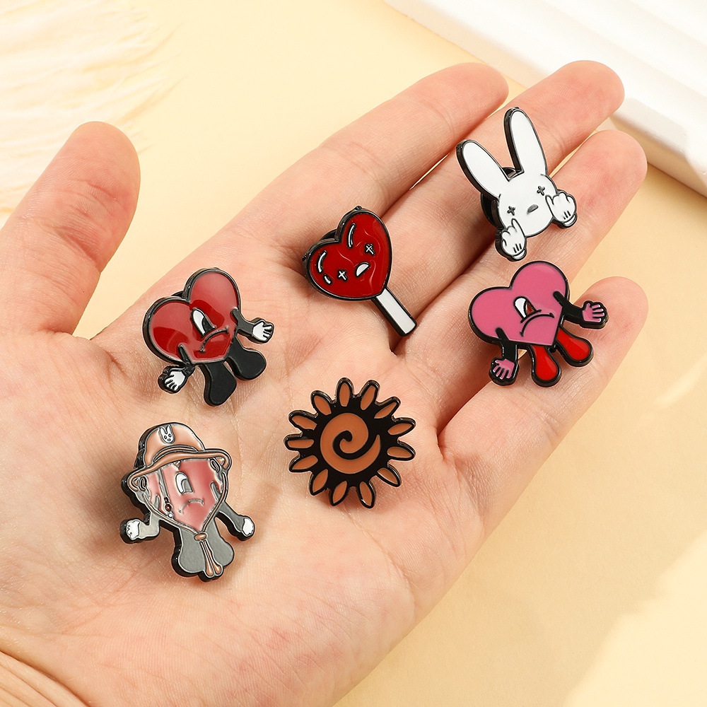 Lucu Bad Bunny Bros Merah Hati Rapper Bad Rabbit Enamel Pin Pakaian Ransel Pin Kartun Perhiasan Aksesoris Hadiah Untuk Anak-Anak