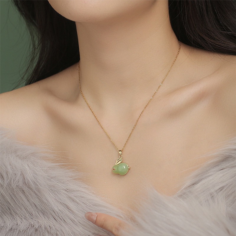 Titanium Steel Jade Hare Pendant Necklace Aksesoris Rantai Klavikula Wanita Premium Aksesoris Wanita Fashion Korea