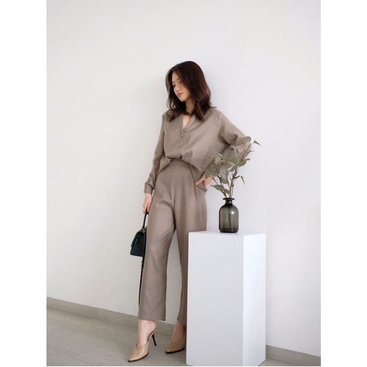 Kadaka T-0400 Kemeja Wanita Long Sleeves Shirt