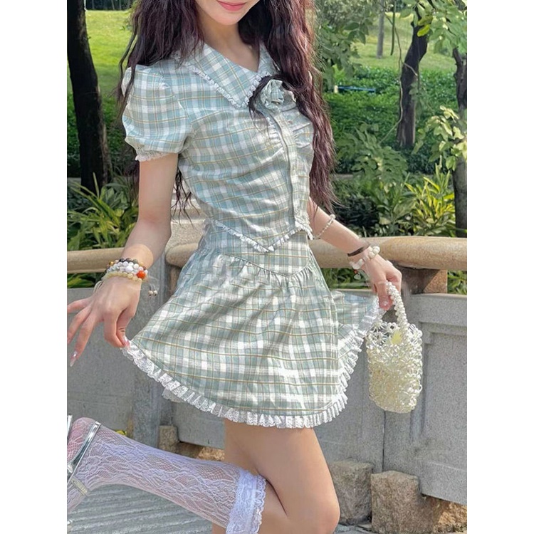 Red Qilixiang Mori Manis Plaid College Wind Puff Lengan Baju Pendek + Set Rok Musim Panas Baru Wanita