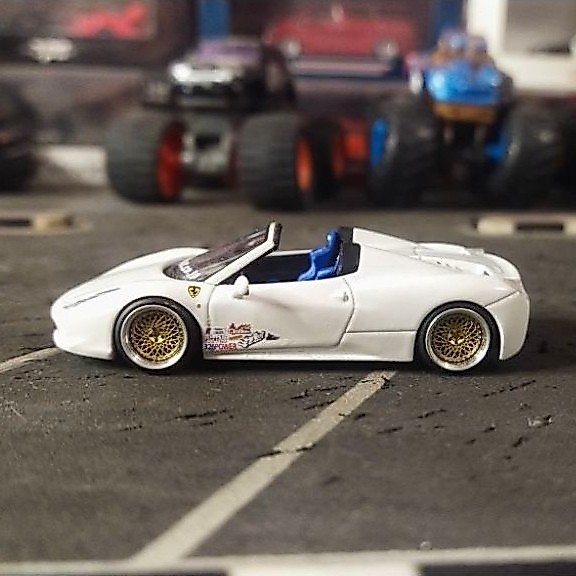 Diecast Kyosho Ferrari 458 Spider Custom Repaint White Loose