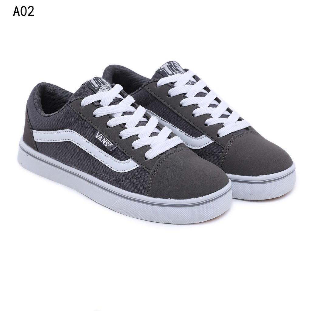 Vans Classic Sneaker A02