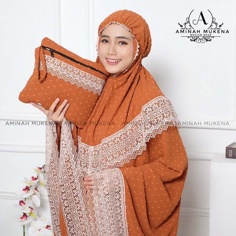 Mukena Dewasa Premium Jumbo Crinkle Uragiri Renda Mewah Aminah