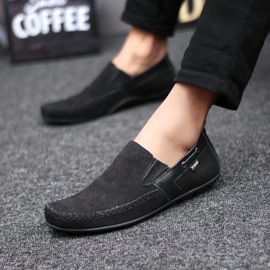 Sepatu Slip On Casual Kulit Asli Kerja Santai Hitam Pria Abraham Asta