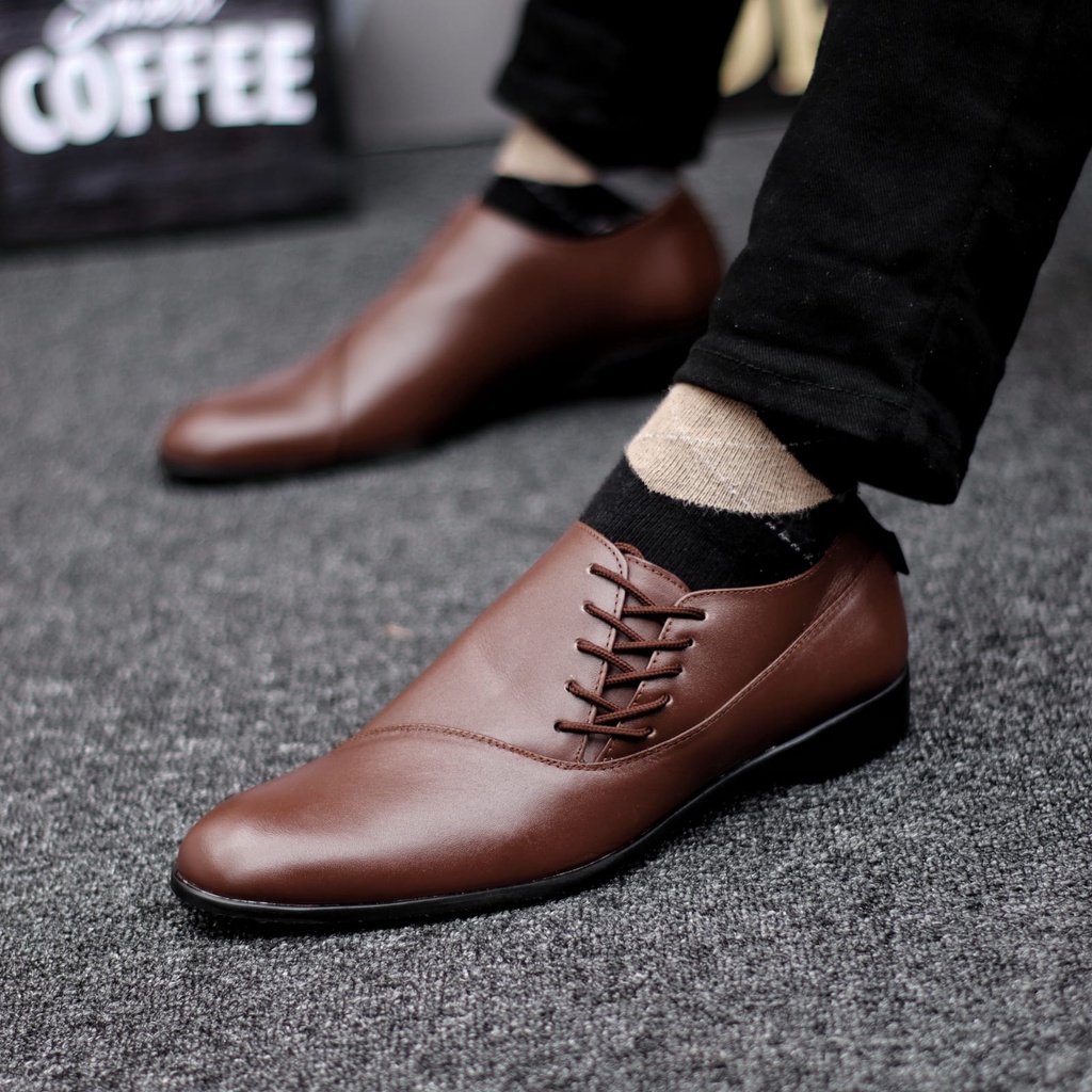 Sepatu Pantofel Kerja Kantor Kulit Asli Formal Hitam Pria Abrhm Megan