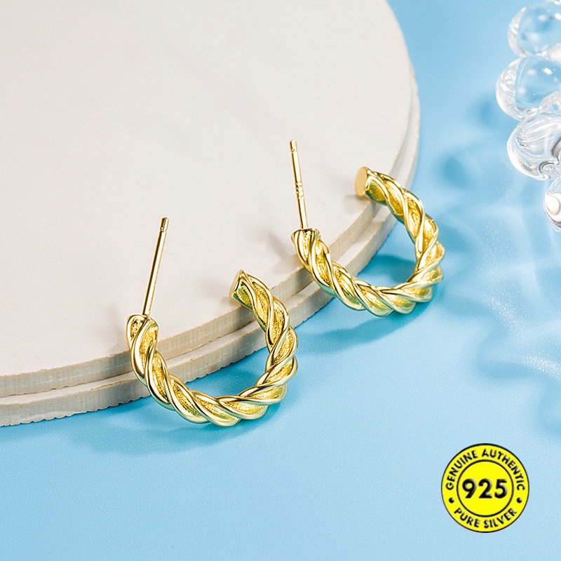 Anting Tusuk Model Huruf C Untuk Wanita U1061