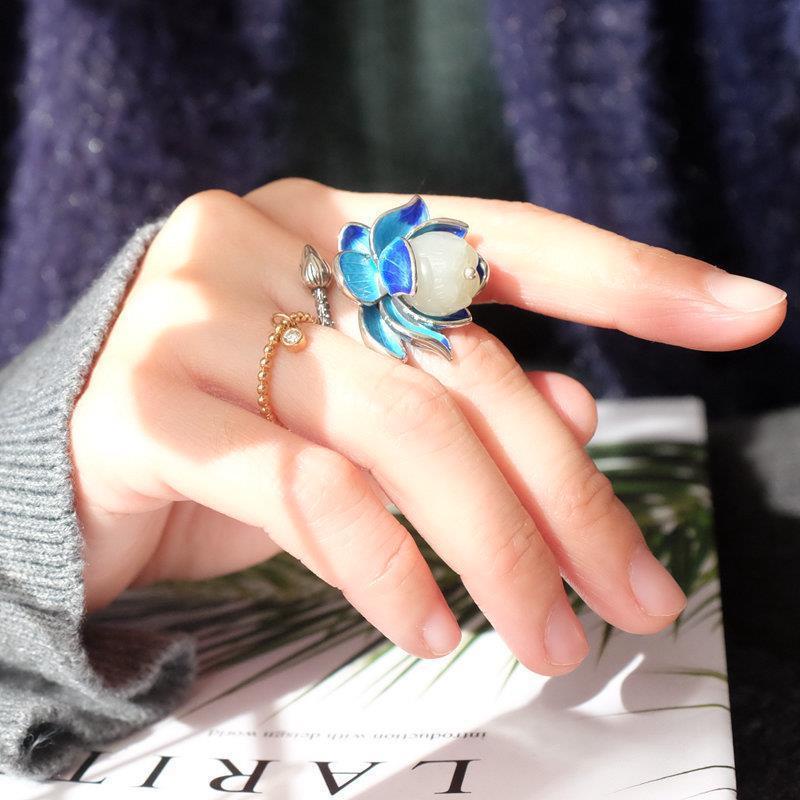 Cincin Adjustable Desain Lotus Biru Bahan Tembaga Warna Silver Untuk Wanita