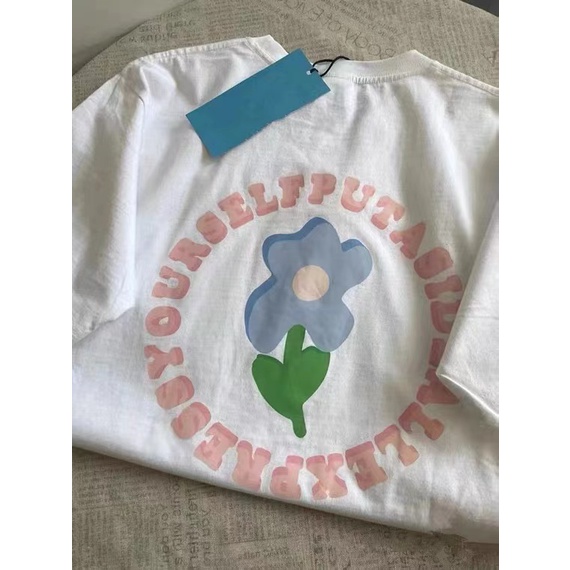 kaos atasan wanita floret biru / baju oversize korean style terbaru / baju oversize kekinian / baju kaos wanita lengan pendek bergaya（realpict）