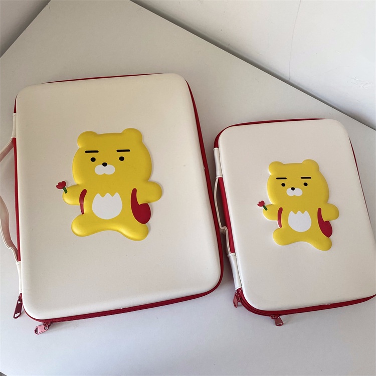 Sleeve Pouch Sarung Tas Bag Case Ipad Tab Tablet Macbook Air Pro Laptop Asus Acer Lenovo HP Huawei 11 12 13 14 15 inch Motif Gambar Kartun Cartoon Karakter Lion Singa Warna Putih Merah Lucu Cute Murah Korean Model Tali Jinjing Tebal Hard Shell Waterproof