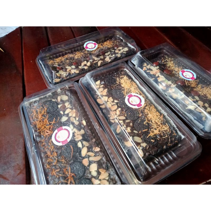 

FUDGIE BROWNIES