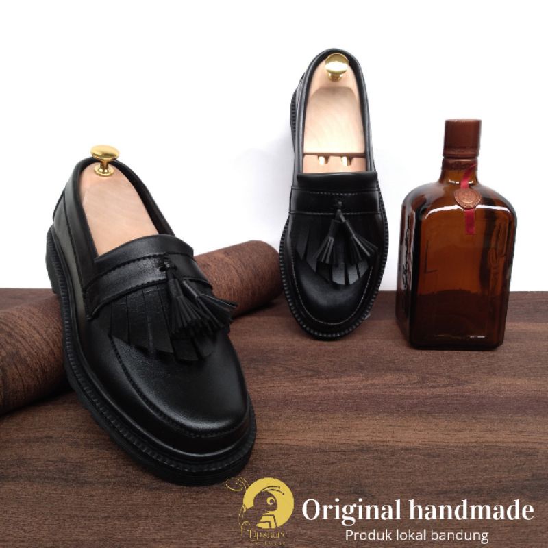 Sepatu Loafers Penny Adrian Tassel Full Black | loafer dokmar