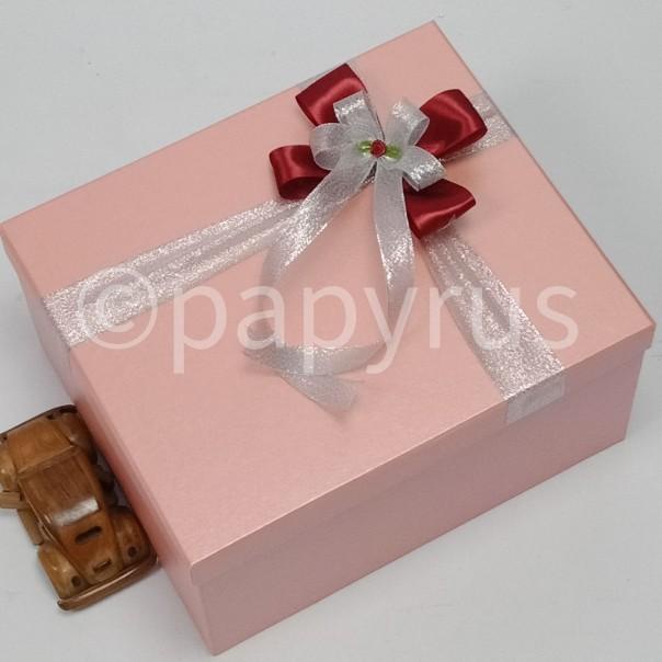 

PAPYRUS 25X30 TINGGI 15CM KOTAK KADO GIFT BOX