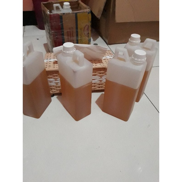 

madu hutan murni 100 % asli kemasan 1 liter