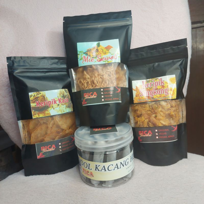 PAKET BUNDLING MIKADOL (Dapat 1 Toples Dodol Kacang Hijau, 1 pouch Mie Sewot, 1 Pouch Keripik Singkong, 1 pouch Keripik Kaca