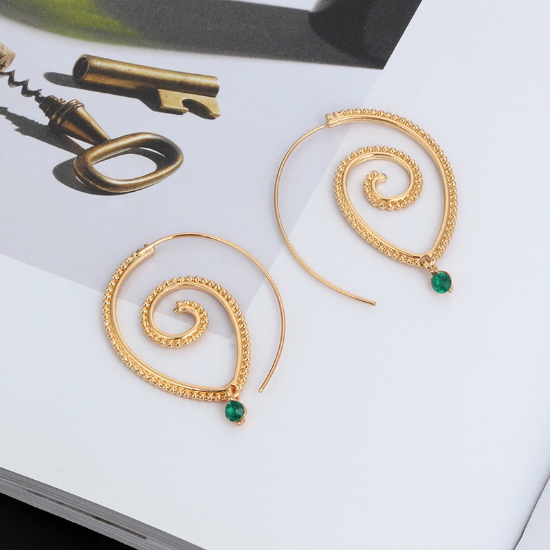 Anting Juntai Bentuk Spiral Geometris Aksen Permata Hijau Gaya Vintage Untuk Wanita