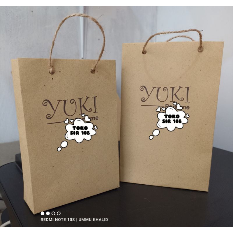 

Paper Bag Kecil ukuran 10 x 15, lebar 4 cm 80gsm + Sablon Nama