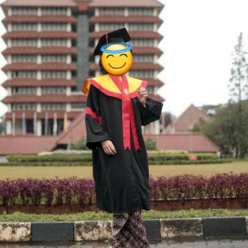 Toga Wisuda UI Universitas Indonesia Sarjana Pascasarjana