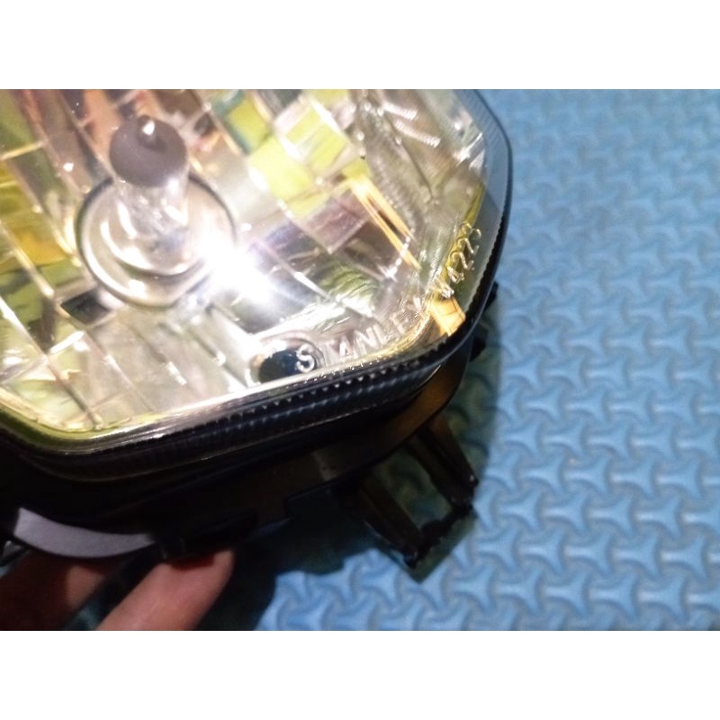 REFLEKTOR LAMPU DEPAN CRF 150 L ORIGINAL