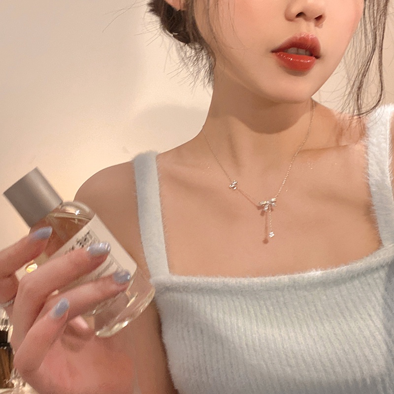 Butterfly Perhiasan Kalung Bentuk Kupu-Kupu Warna Emas Aksen Kristal Untuk Wanita