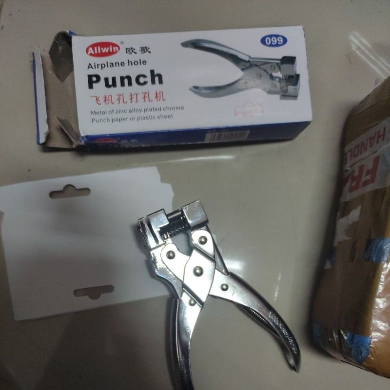 pembolong hanger airplane hole allwin ( pembolong pajangan gantungan model pesawat)