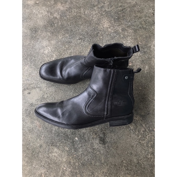 Vintage Boots Hand Crafted Wild Rhino Zip Devon Black