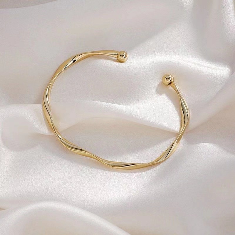 Roselife Gelang Bangle Cuff Terbuka Adjustable Desain Gelombang Warna Silver Untuk Pria / Wanita