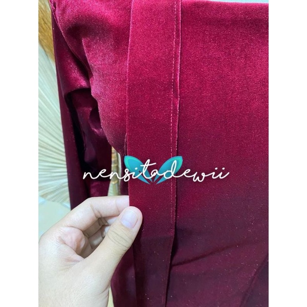 [Nuansa Maroon] Sepasang Baju Adat Jawa - Solo / Motif Semenromo