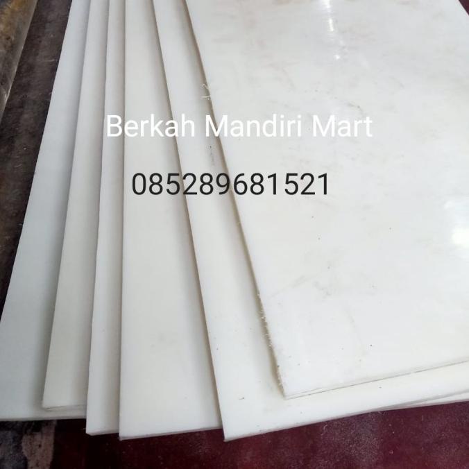 

plat nylon 10mm x 19cm x 50cm