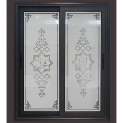 stiker kaligrafi  jendela masjid