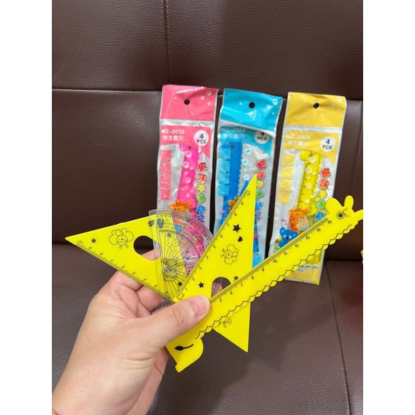 

Penggaris plastik anak model jerapah 4in1