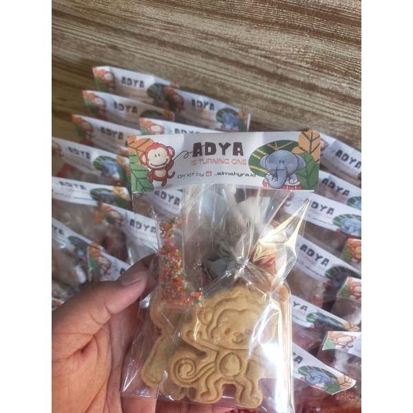 

DIY Kit Cookie Menghias Kue Kering Karakter Hampers dan Souvenir Ulang Tahun Unik Anak Murah