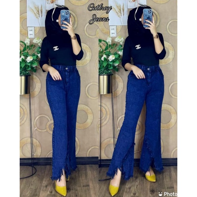 CELANA CUTBRAY RAWIS