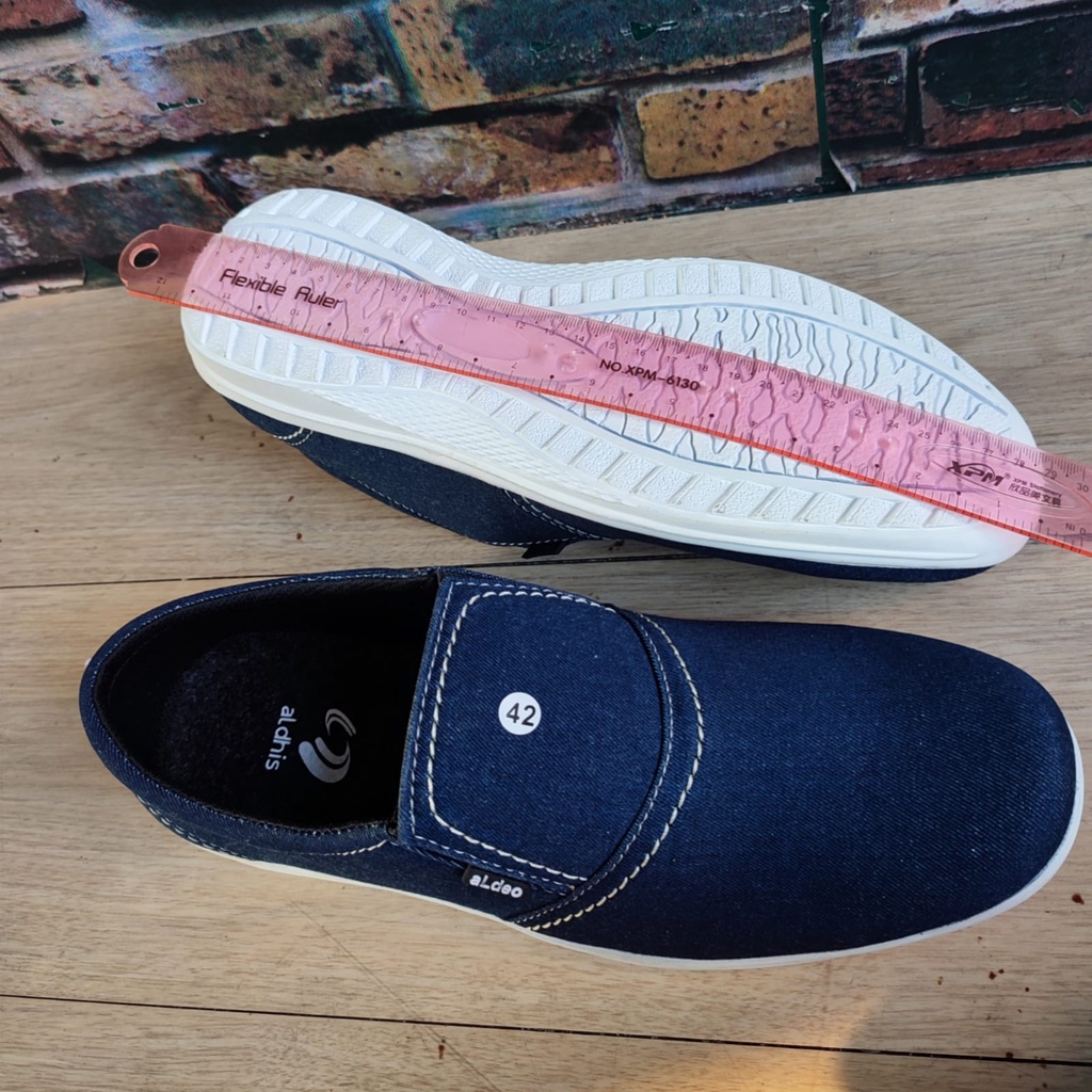 Sepatu Pria Casual Slip On Jumbo Tanpa Tali Terbaru Buat Gaya Santai Aldeo H03 Denim