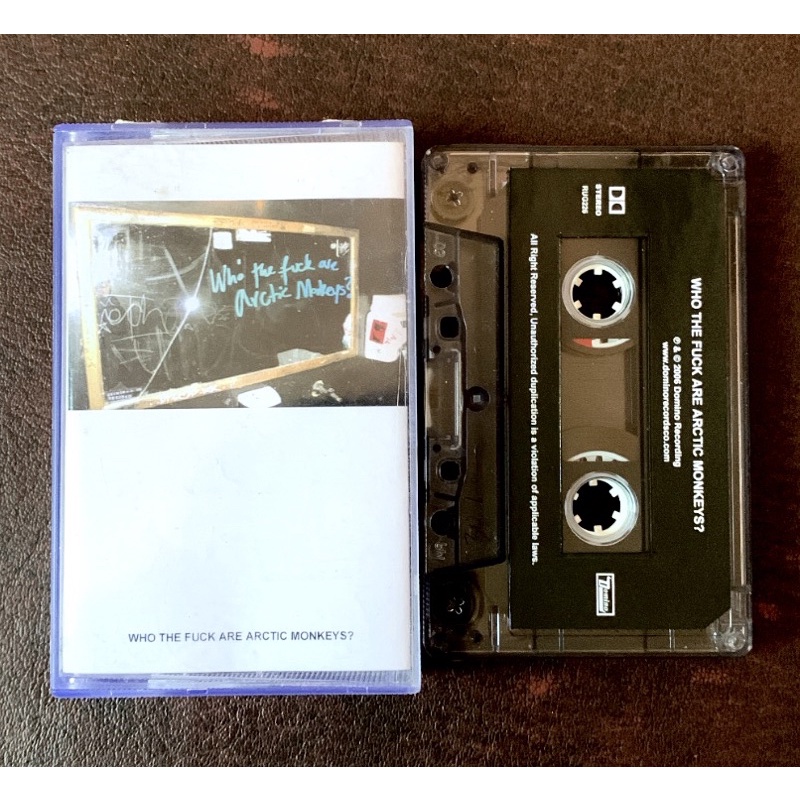 Kaset pita Arctic Monkeys Who The F Are Arctic Monkeys