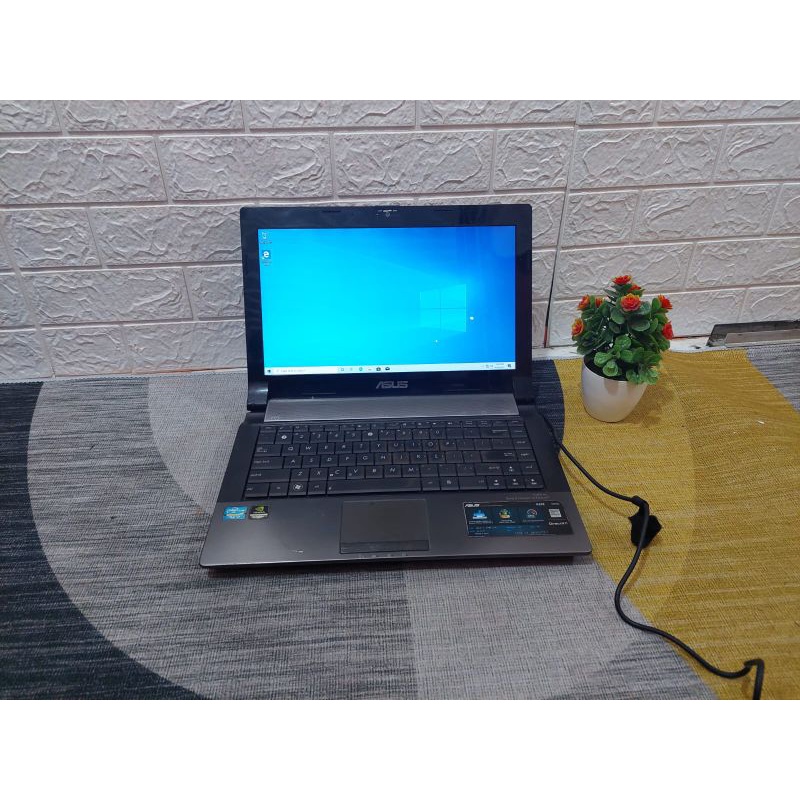 Laptop Gaming Asus N43S core i7 Ram 8gb ssd vga Nvdia siap pakai nominus
