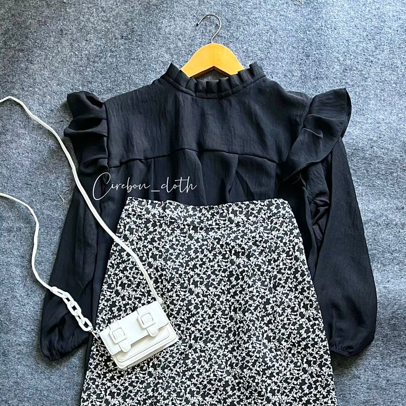 ONE SET PETTERN SKIRT FLORAL SKIRT (Cirebon Cloth)-Rok hitam blus hitam